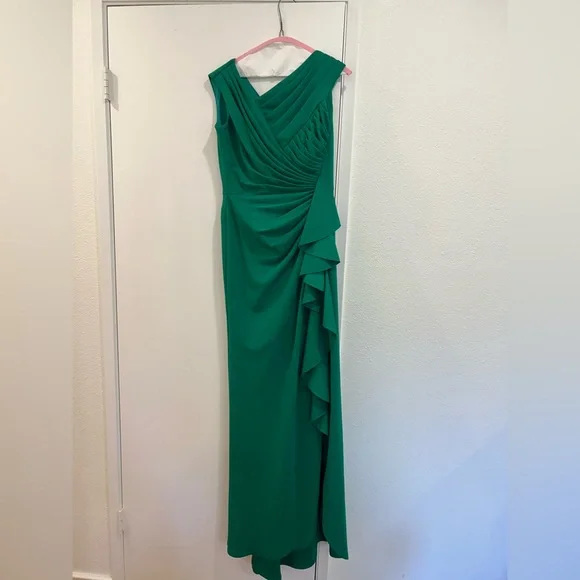 Tadashi Shoji Green evening dress - Picture 8 of 15